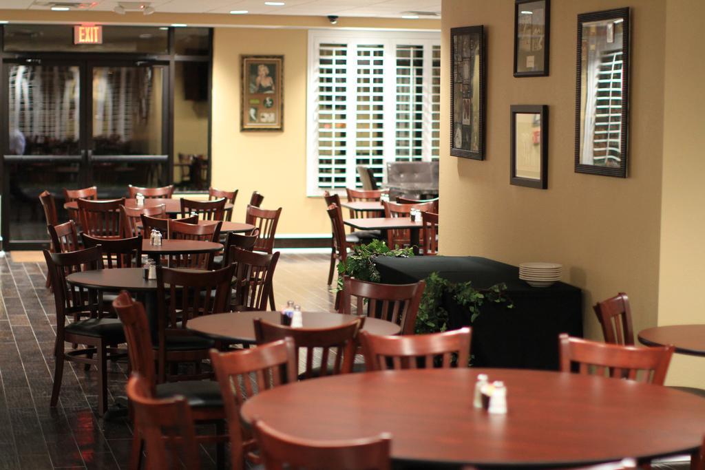 Marble Waters Hotel & Suites, Trademark By Wyndham (Adults Only) Jacksonville Buitenkant foto