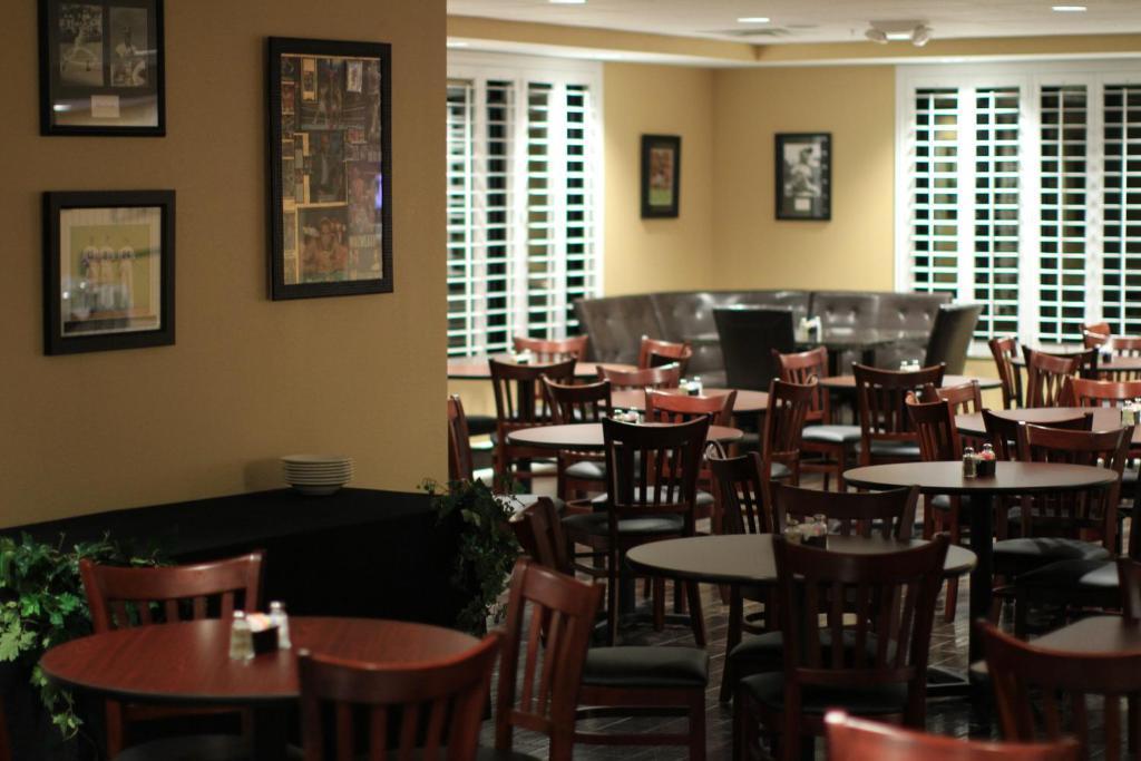 Marble Waters Hotel & Suites, Trademark By Wyndham (Adults Only) Jacksonville Buitenkant foto